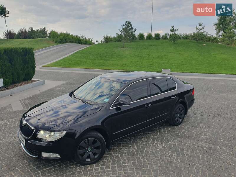 Лифтбек Skoda Superb 2012 в Днепре