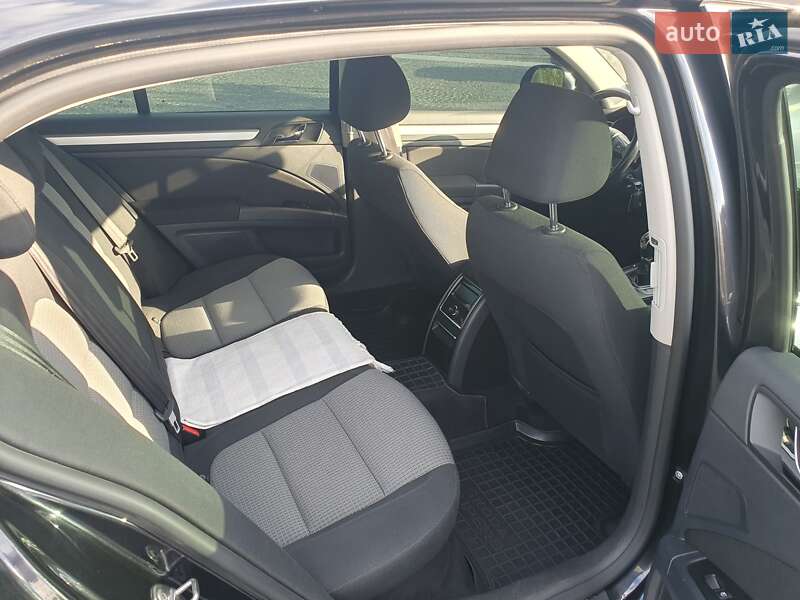 Лифтбек Skoda Superb 2012 в Днепре