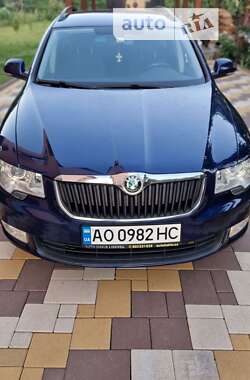 Универсал Skoda Superb 2012 в Иршаве