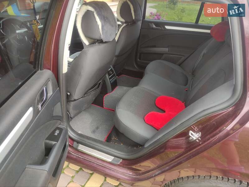 Универсал Skoda Superb 2010 в Чернигове