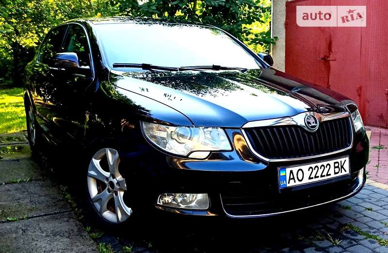 Лифтбек Skoda Superb 2012 в Мукачево
