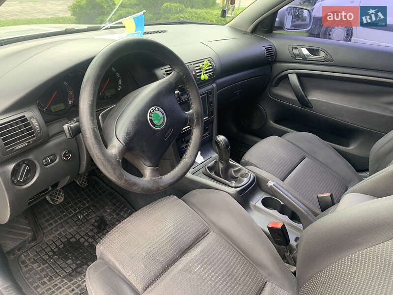 Лифтбек Skoda Superb 2004 в Киеве