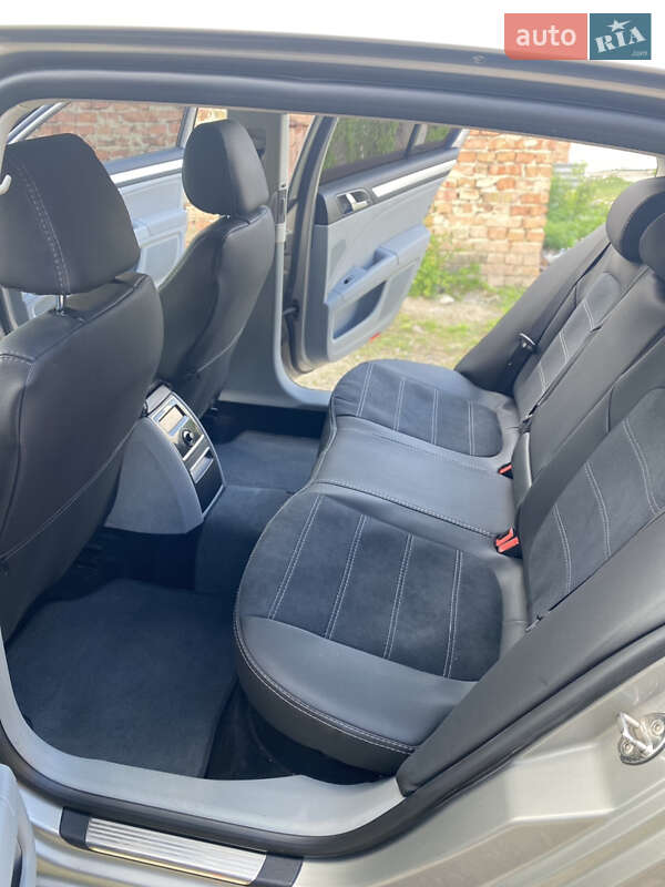 Ліфтбек Skoda Superb 2011 в Рівному