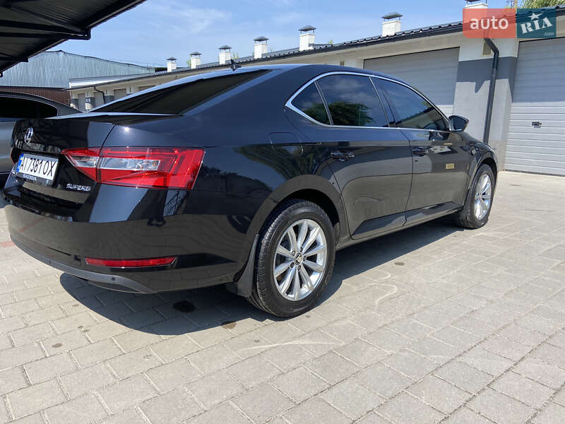 Лифтбек Skoda Superb 2016 в Житомире