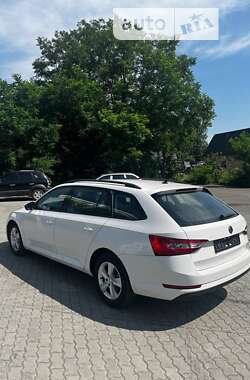 Универсал Skoda Superb 2016 в 