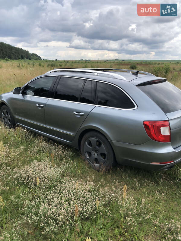 Skoda Superb 2011