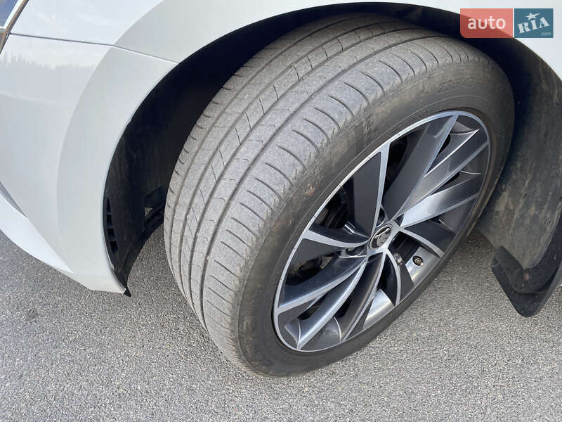 Универсал Skoda Superb 2016 в Мироновке
