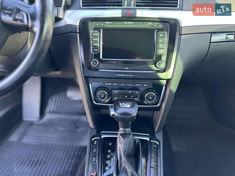 Універсал Skoda Superb 2012 в Мукачевому