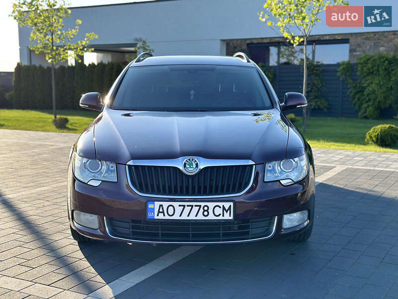Універсал Skoda Superb 2012 в Мукачевому