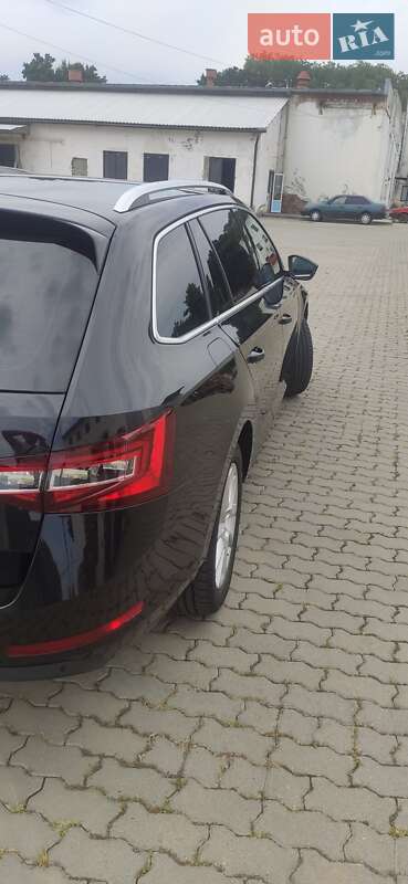 Универсал Skoda Superb 2018 в Черновцах