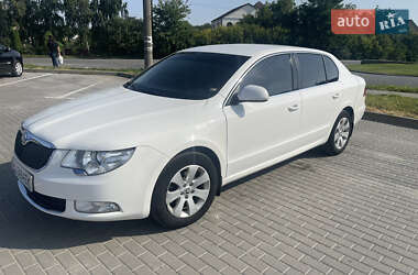 Skoda Superb 2012