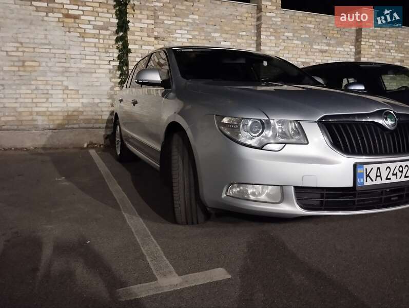 Лифтбек Skoda Superb 2012 в Киеве