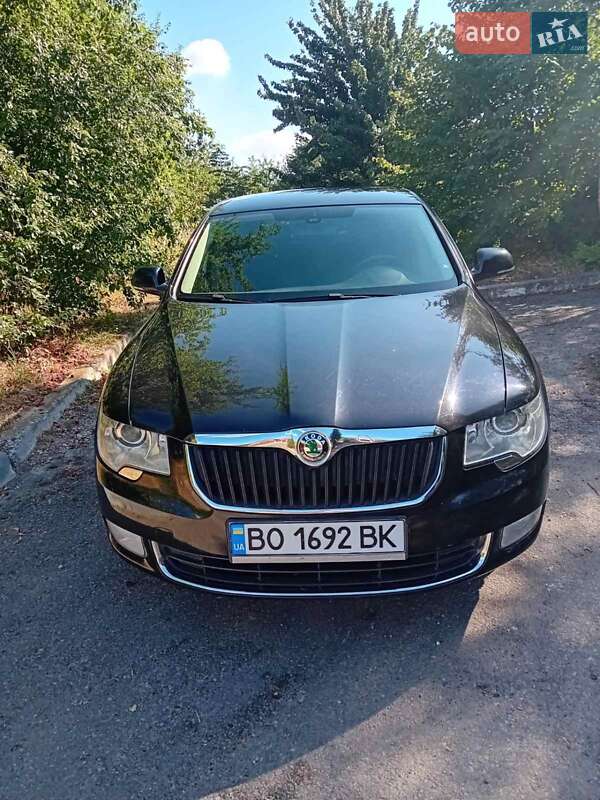 Skoda Superb 2011