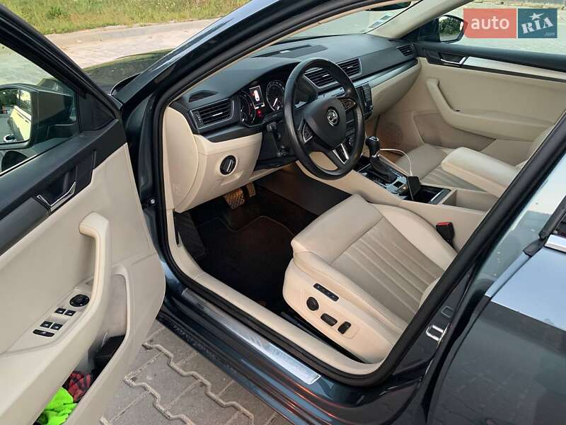 Универсал Skoda Superb 2017 в Хмельницком