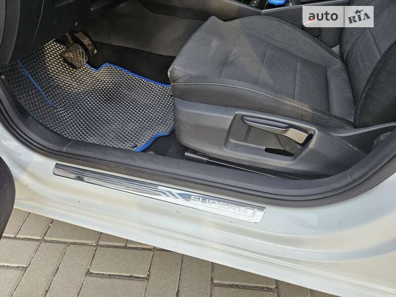 Универсал Skoda Superb 2017 в Киеве