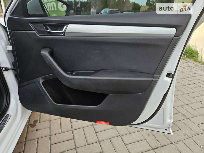 Универсал Skoda Superb 2017 в Киеве