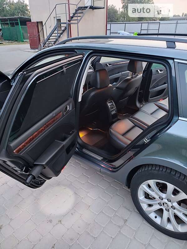 Универсал Skoda Superb 2014 в Звягеле