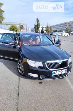 Универсал Skoda Superb 2010 в Киеве