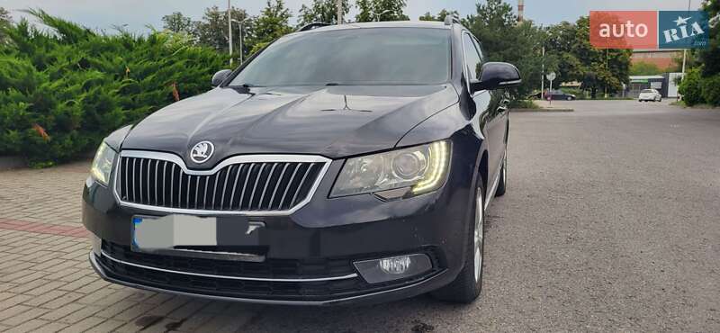 Универсал Skoda Superb 2014 в Ужгороде