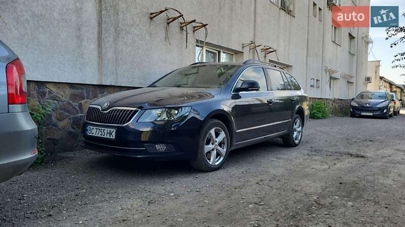 Универсал Skoda Superb 2014 в Ужгороде