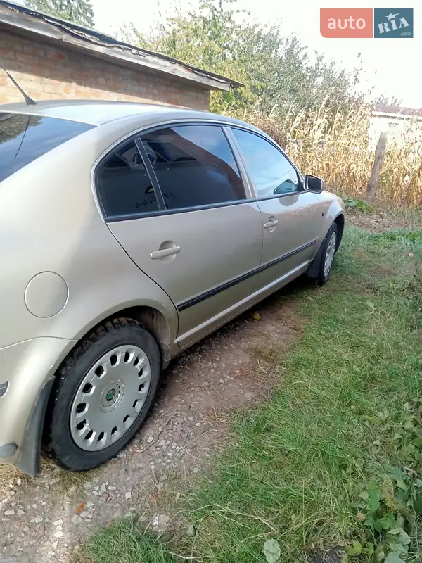 Skoda Superb 2003