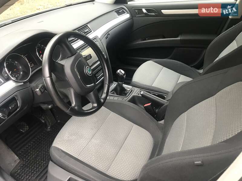 Универсал Skoda Superb 2012 в Киеве