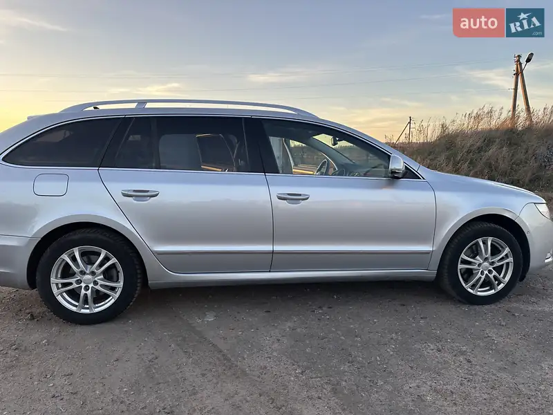 Skoda Superb 2010 VIN TMBJF73T4A9036983 фото оголошення 2 з 72