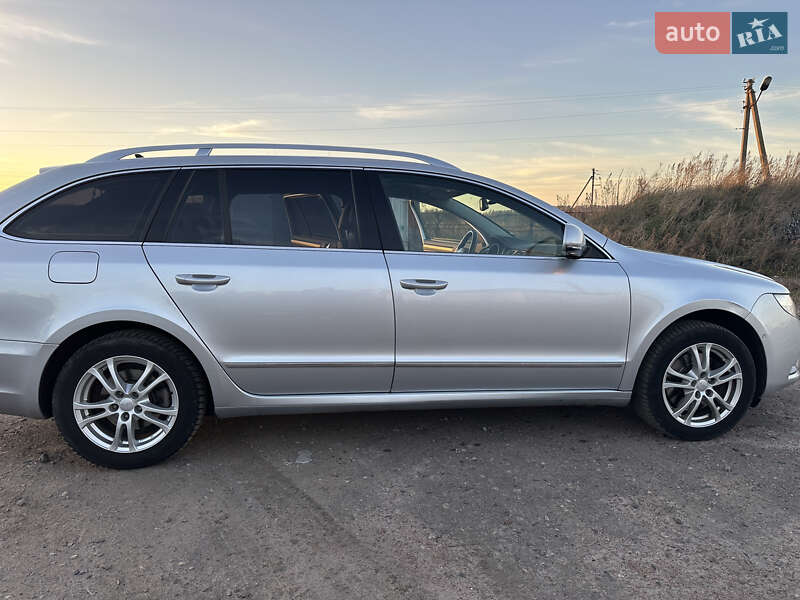 Универсал Skoda Superb 2010 в Чутове