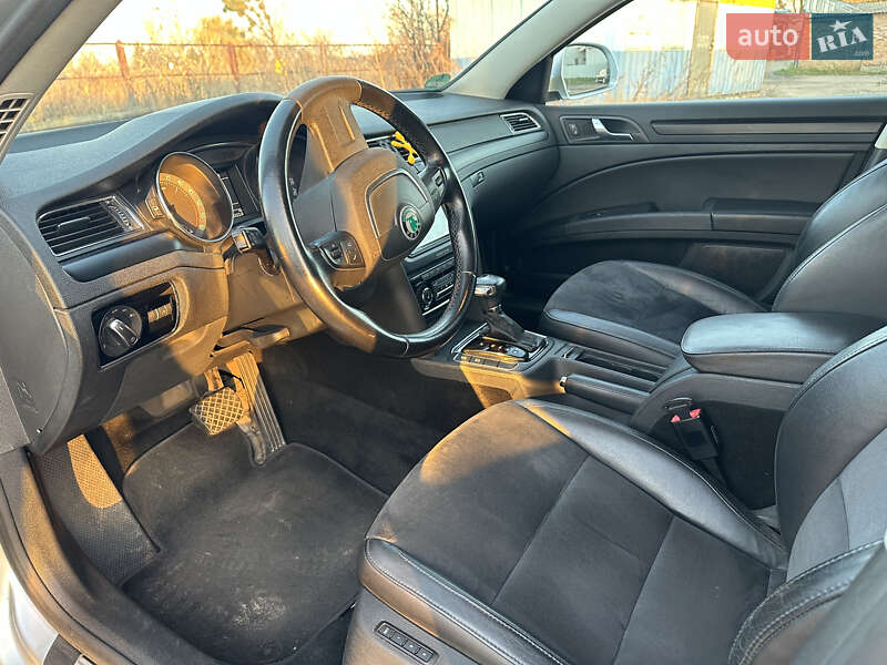Универсал Skoda Superb 2010 в Чутове