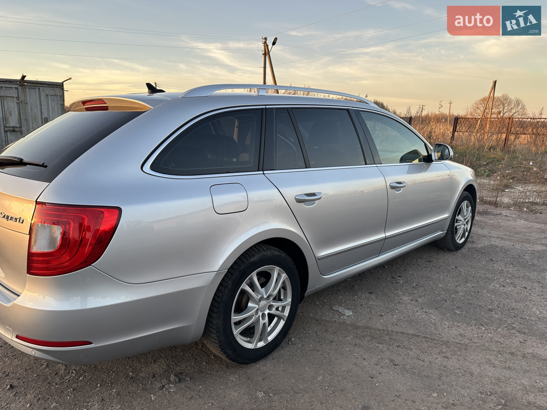 2010 Skoda Superb - мініатюра 12