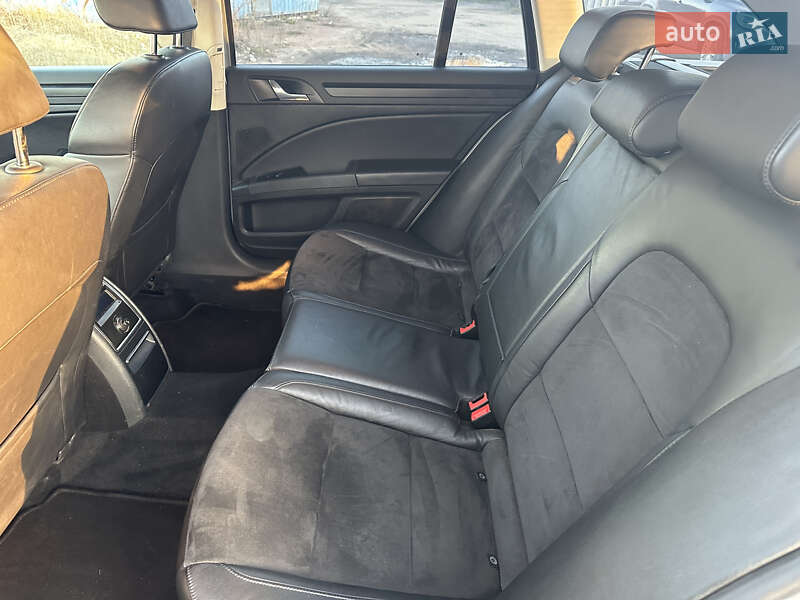 Универсал Skoda Superb 2010 в Чутове