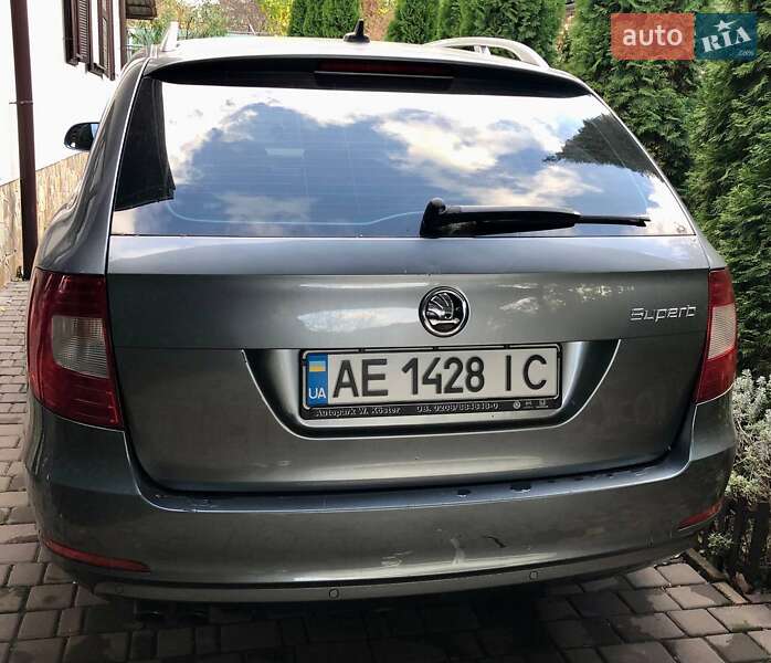Универсал Skoda Superb 2011 в Днепре