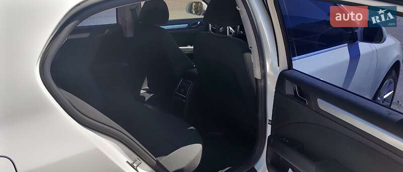 Ліфтбек Skoda Superb 2013 в Харкові