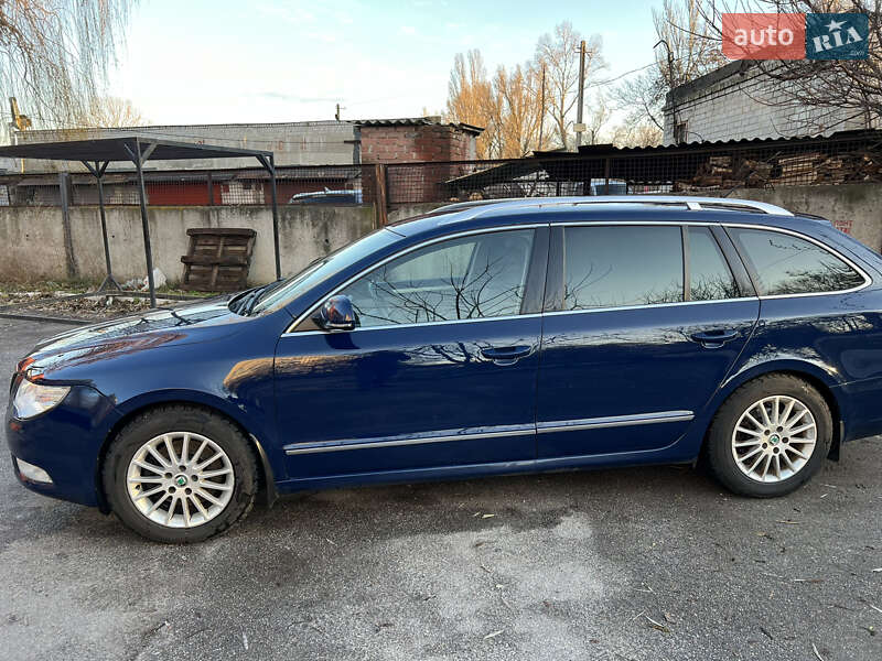 Универсал Skoda Superb 2011 в Днепре