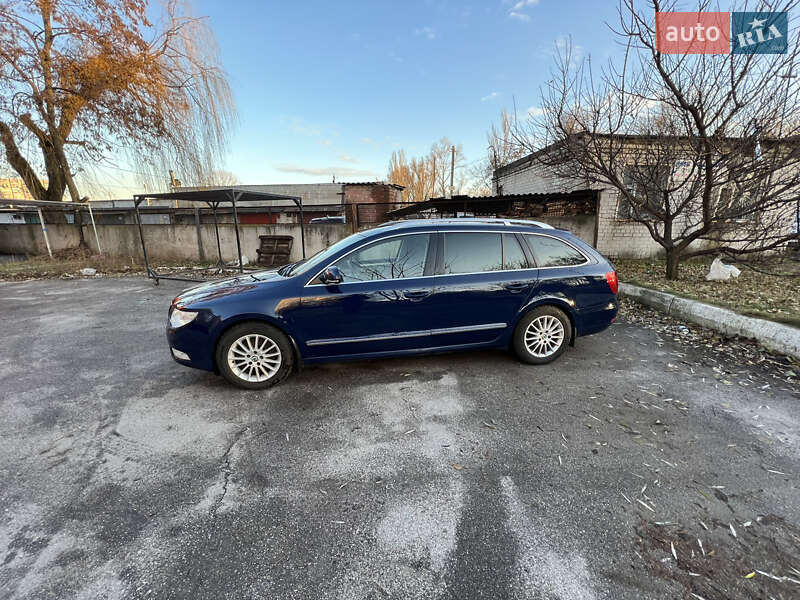 Универсал Skoda Superb 2011 в Днепре