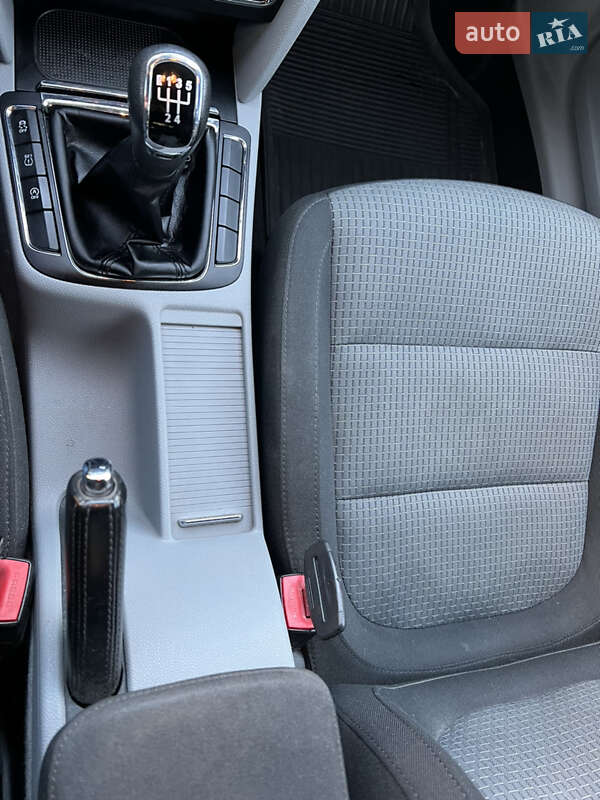 Универсал Skoda Superb 2011 в Днепре