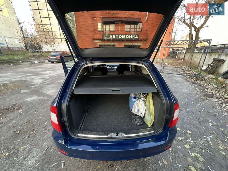 Универсал Skoda Superb 2011 в Днепре