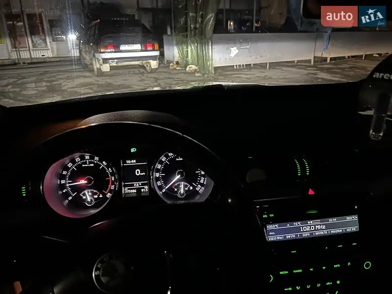 Skoda Superb 2011 VIN TMBJJ73T2C9040113 фото оголошення 31 з 76