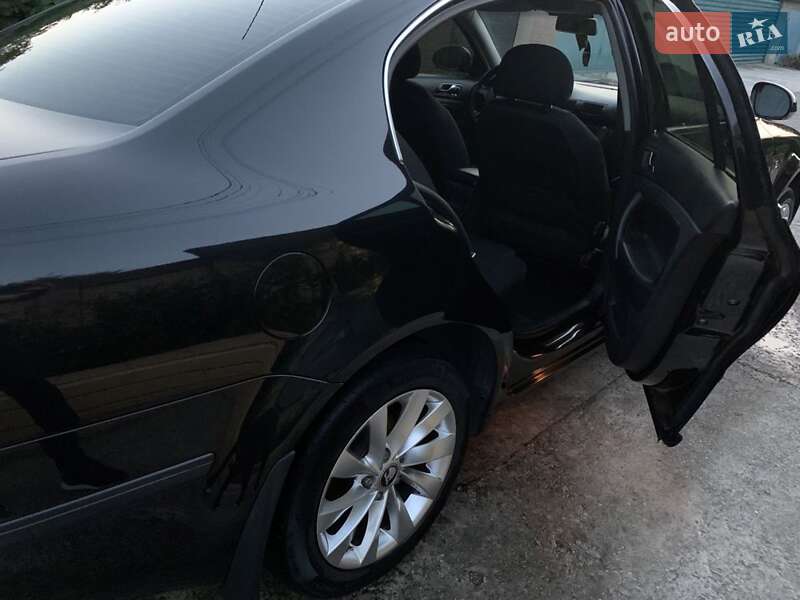 Ліфтбек Skoda Superb 2008 в Запоріжжі