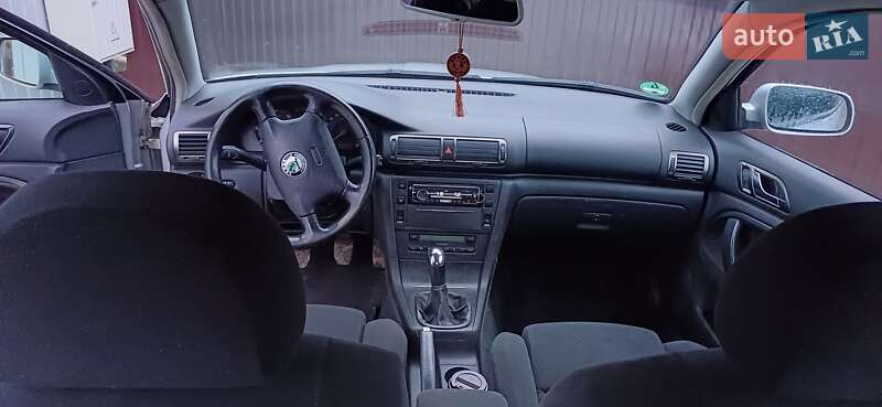 Лифтбек Skoda Superb 2002 в Верховине