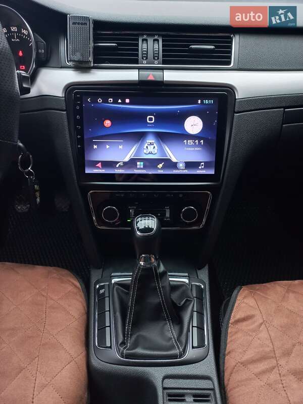 Лифтбек Skoda Superb 2013 в Ужгороде