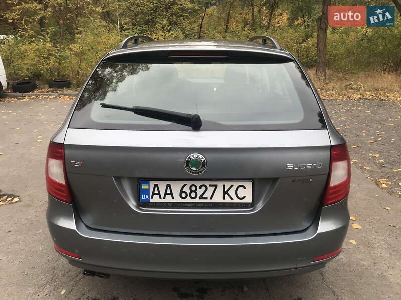 Универсал Skoda Superb 2012 в Киеве