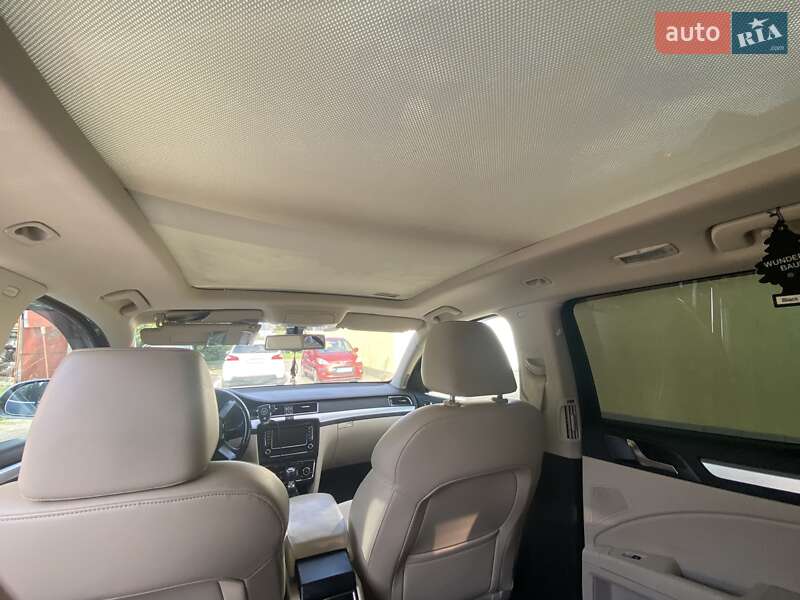 Универсал Skoda Superb 2014 в Ужгороде