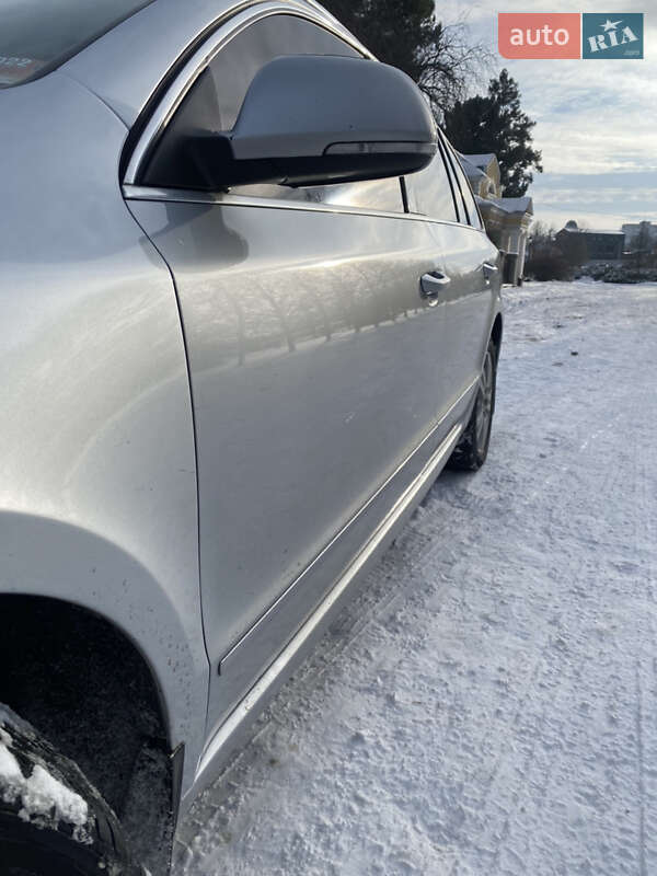 Универсал Skoda Superb 2012 в Умани