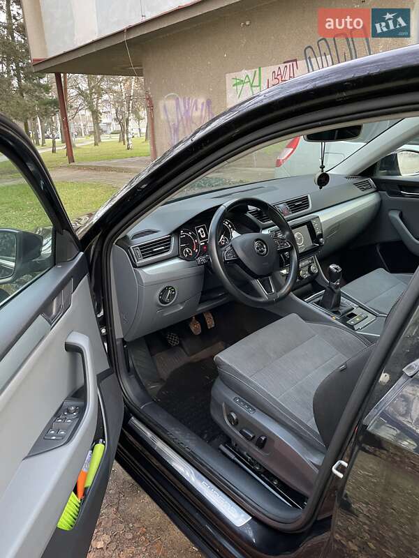 Лифтбек Skoda Superb 2016 в Иршаве