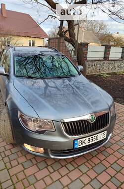 Skoda Superb 2011