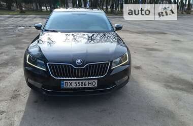 Лифтбек Skoda Superb 2017 в Староконстантинове