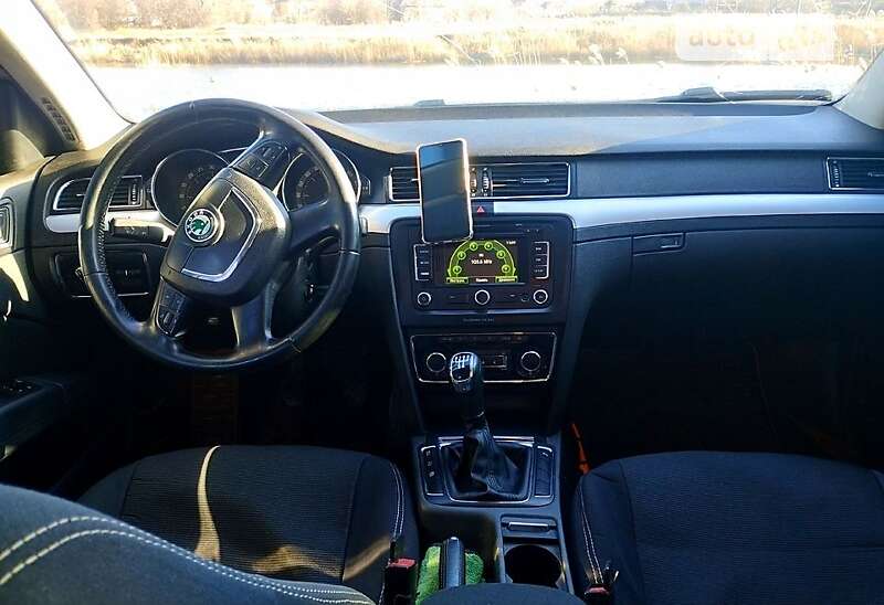 Універсал Skoda Superb 2012 в Вознесенську