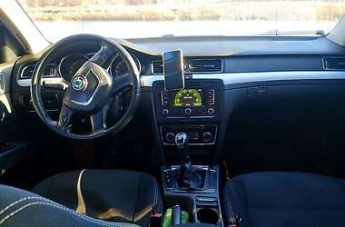 Универсал Skoda Superb 2012 в Вознесенске