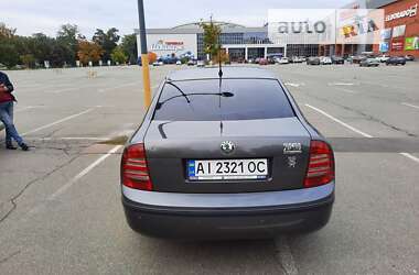 Лифтбек Skoda Superb 2005 в Киеве